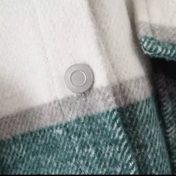 SOLD OUT Green Plaid Oversized Flannel Shacket Shirt Jacket - Picture 8 of 12